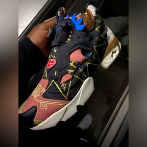 Size 9.5 men size 9 women